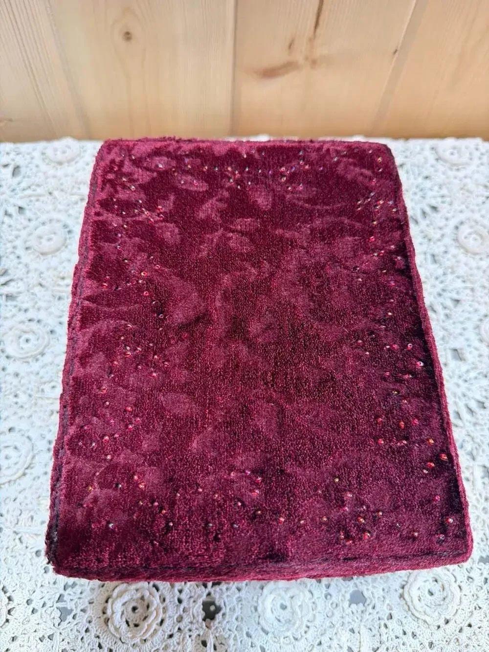 Vintage Burgundy Velvet Jewelry Keepsake Trinket Box Beaded Floral Accent
